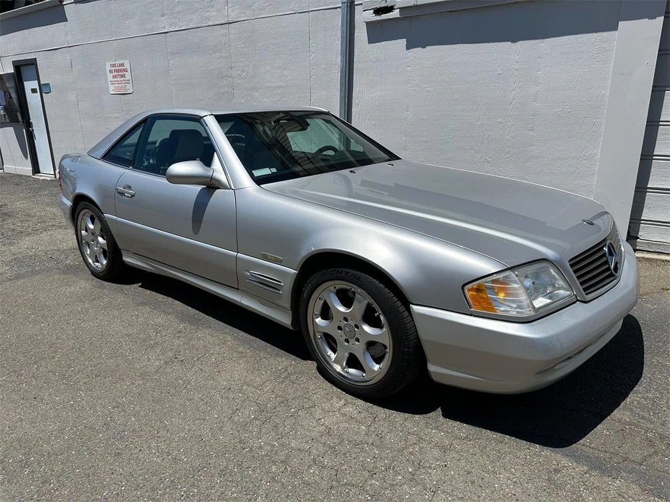 2002 Mercedes-Benz R230 SL-Class - Image 9 of 29
