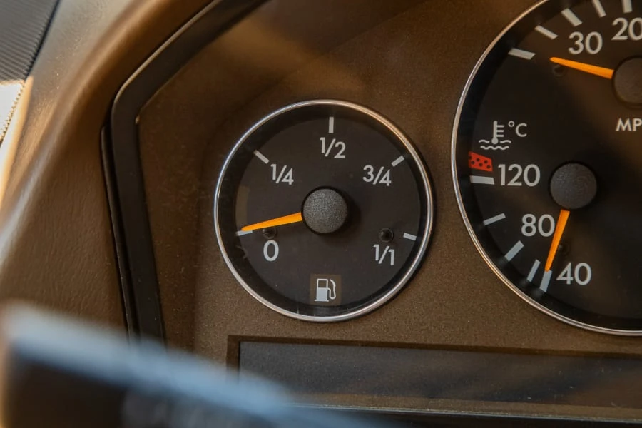 2002 Mercedes-Benz R230 SL-Class - Image 14 of 28