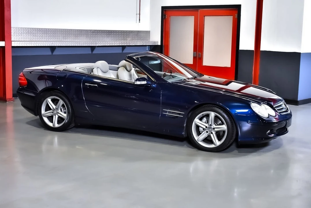 2002 Mercedes-Benz R230 SL-Class - Image 8 of 30