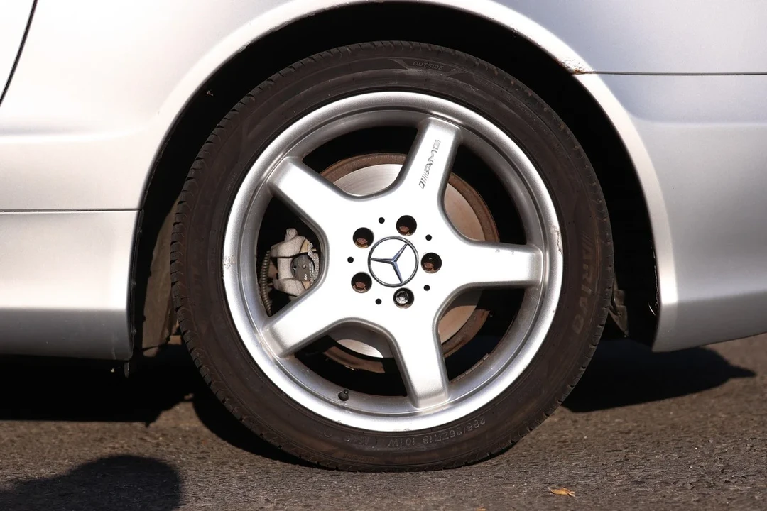 2002 Mercedes-Benz R230 SL-Class - Image 14 of 30
