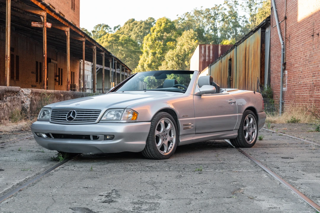 2002 Mercedes-Benz R230 SL-Class - Image 2 of 31