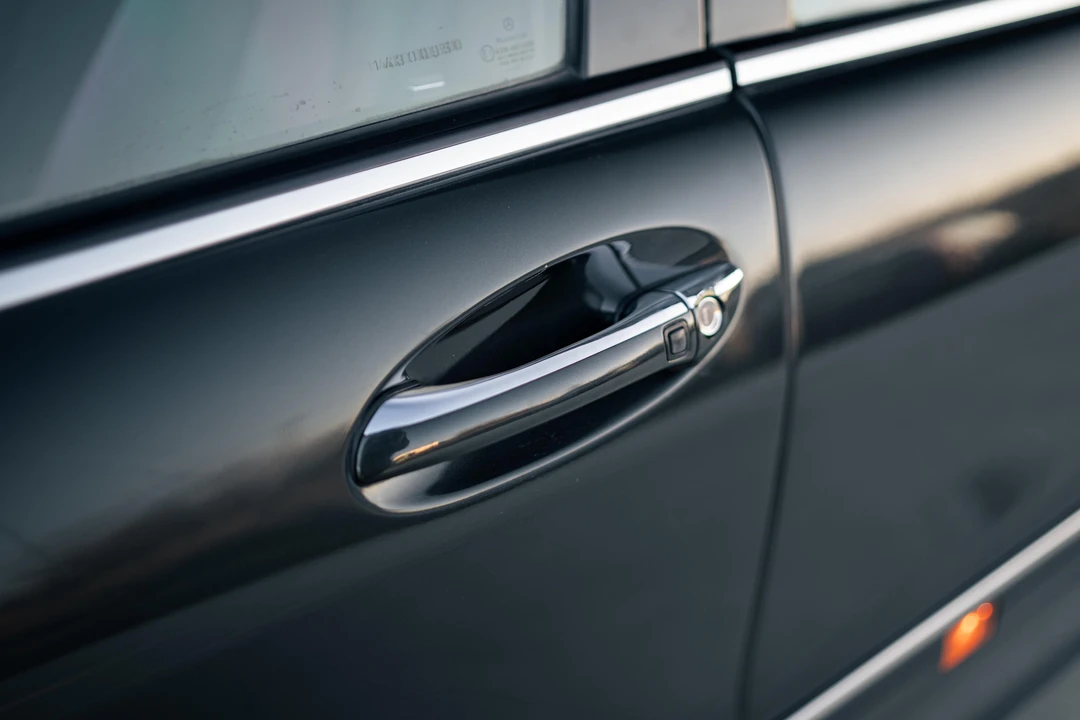 2002 Mercedes-Benz W220 S-Class - Image 13 of 31