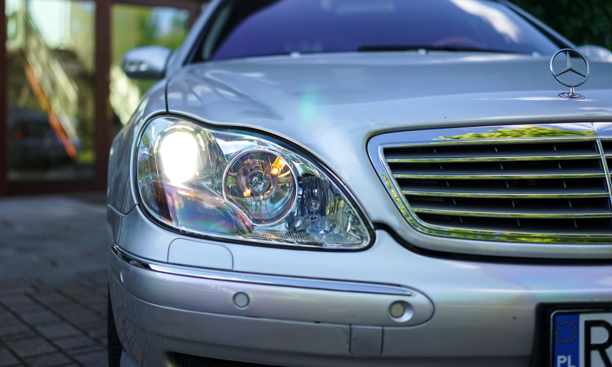 2002 Mercedes-Benz W220 S-Class - Image 12 of 31