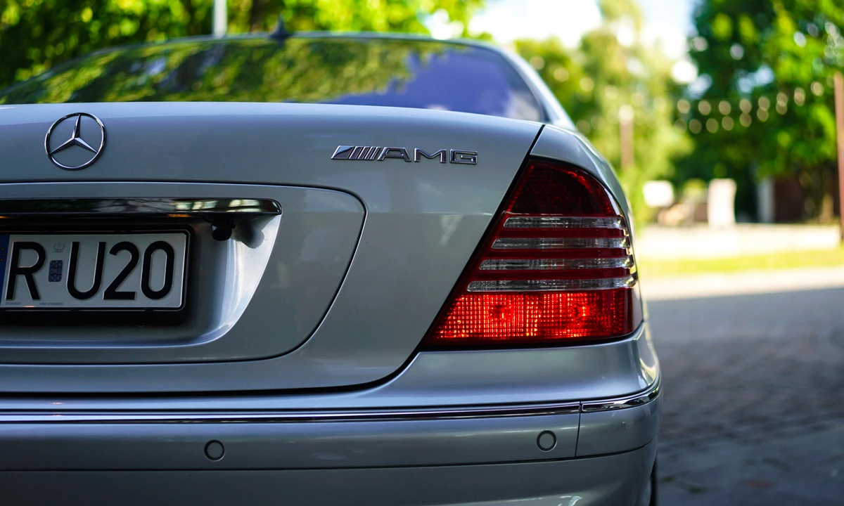 2002 Mercedes-Benz W220 S-Class - Image 13 of 31
