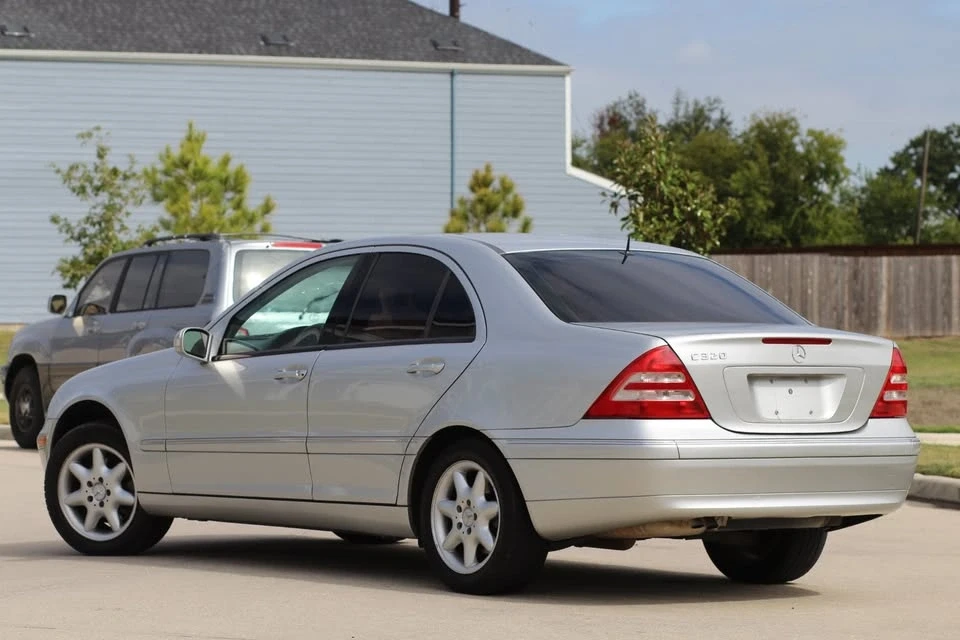 2002 Mercedes-Benz W203 C-Class - Image 2 of 14