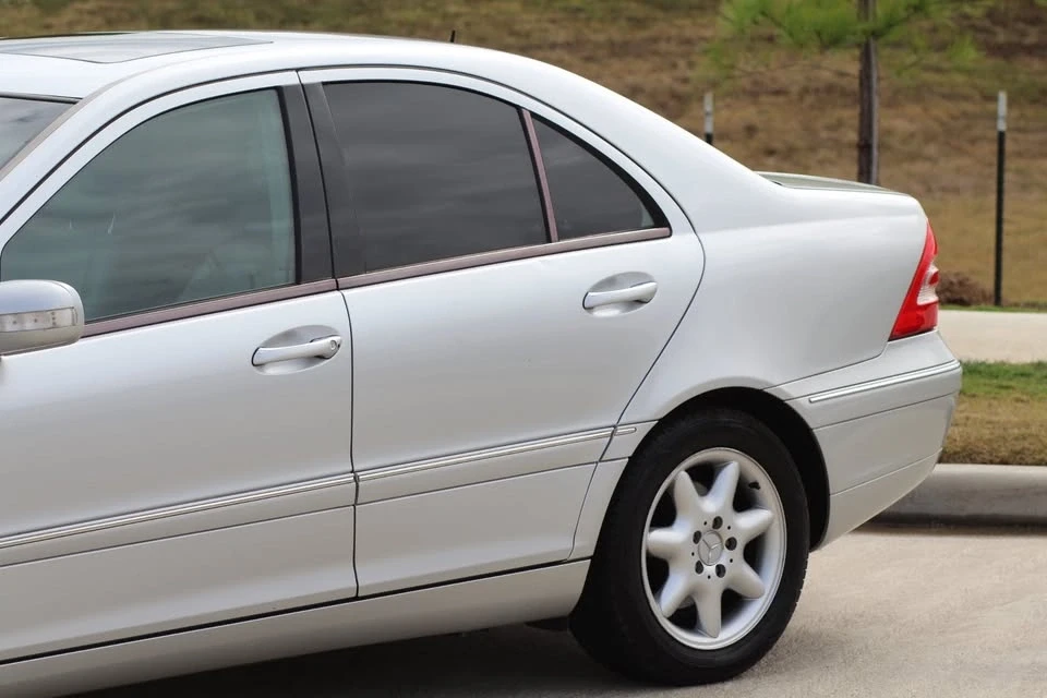 2002 Mercedes-Benz W203 C-Class - Image 5 of 14