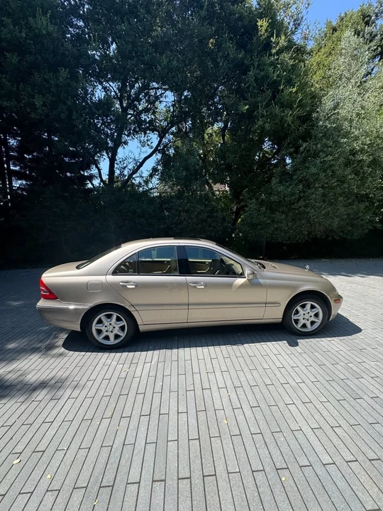 2002 Mercedes-Benz W203 C-Class - Image 2 of 9