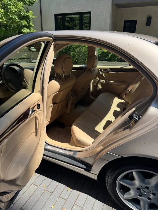2002 Mercedes-Benz W203 C-Class - Image 6 of 9