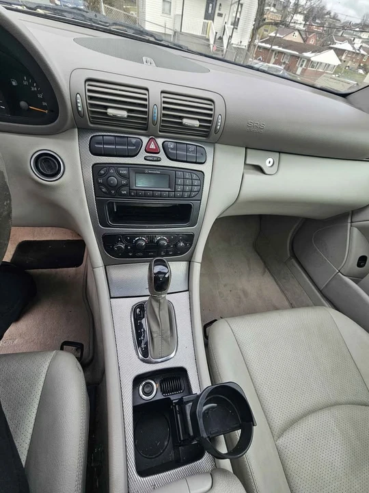 2002 Mercedes-Benz W203 C-Class - Image 8 of 10