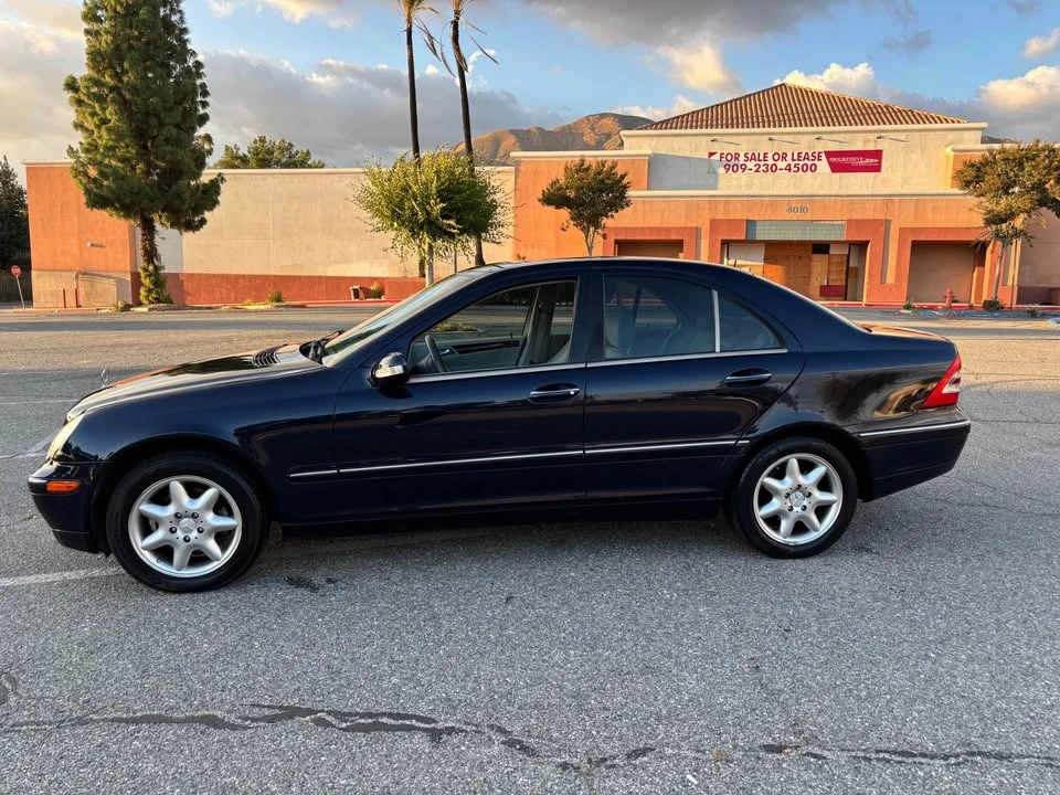 2002 Mercedes-Benz W203 C-Class - Image 2 of 14