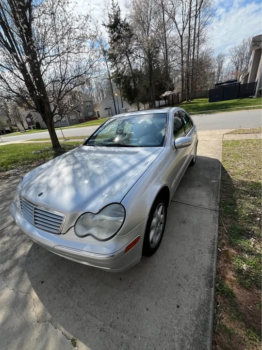 2002 Mercedes-Benz W203 C-Class - Image 2 of 12