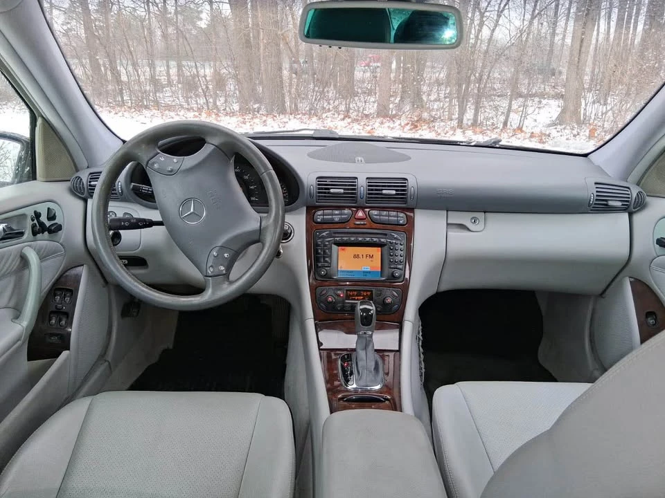 2002 Mercedes-Benz W203 C-Class - Image 11 of 16