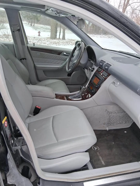 2002 Mercedes-Benz W203 C-Class - Image 14 of 16