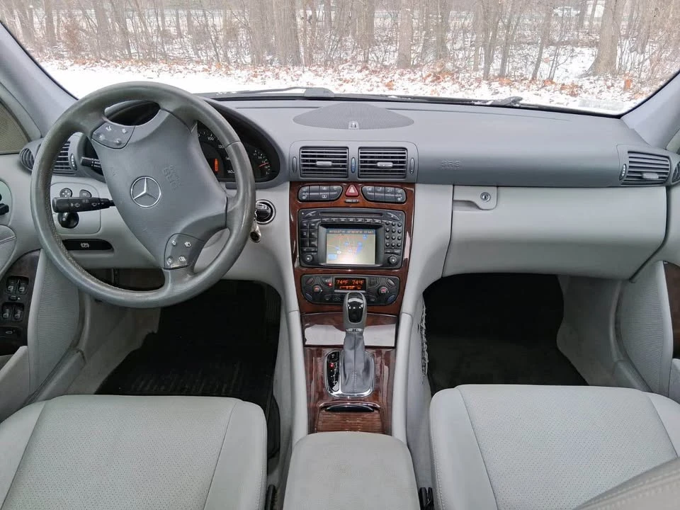 2002 Mercedes-Benz W203 C-Class - Image 9 of 16