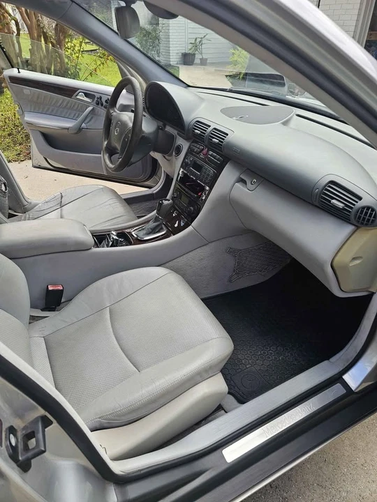 2002 Mercedes-Benz W203 C-Class - Image 7 of 9