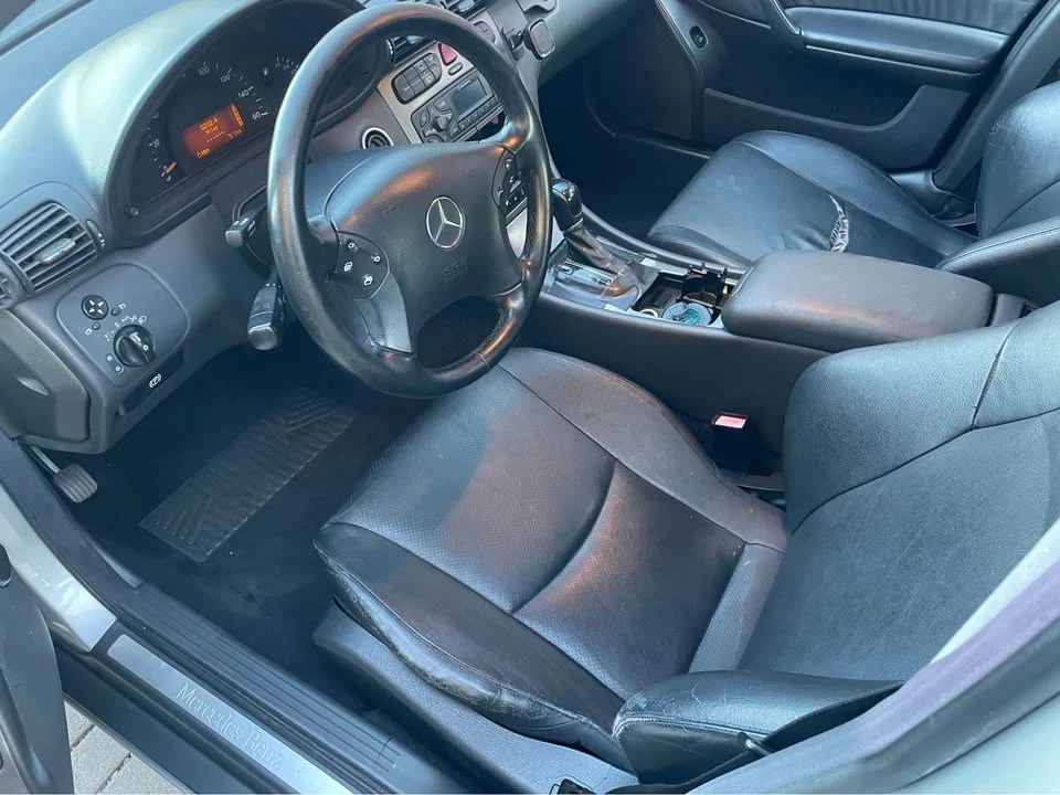 2002 Mercedes-Benz W203 C-Class - Image 11 of 14