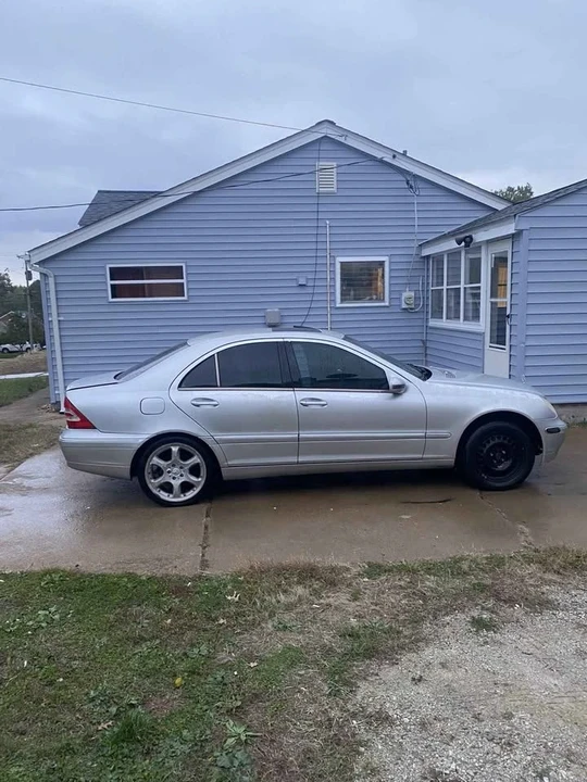 2002 Mercedes-Benz W203 C-Class - Image 2 of 7