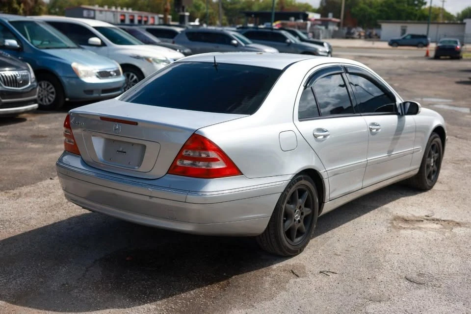 2002 Mercedes-Benz W203 C-Class - Image 11 of 20