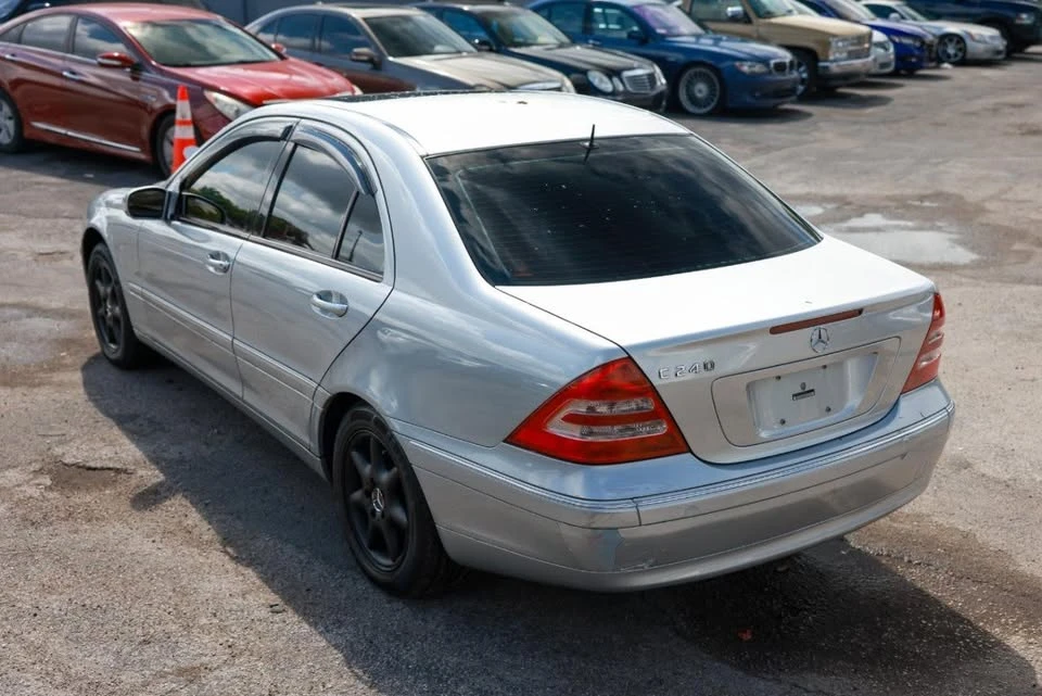 2002 Mercedes-Benz W203 C-Class - Image 5 of 20