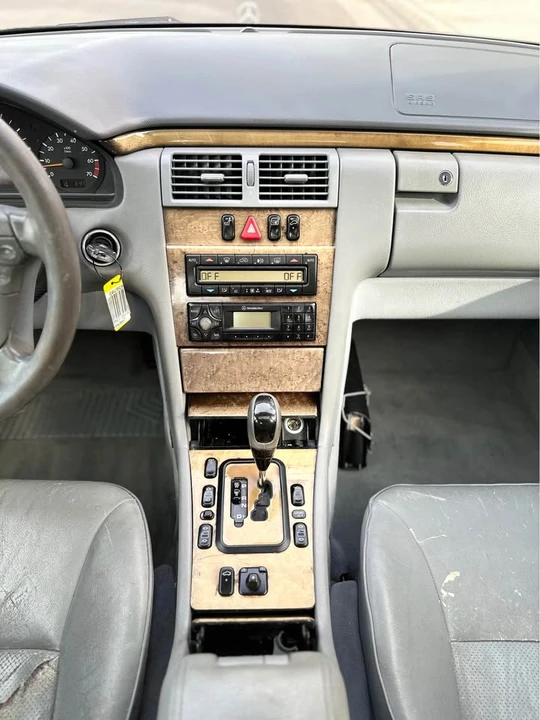 2002 Mercedes-Benz W210 E-Class - Image 13 of 16