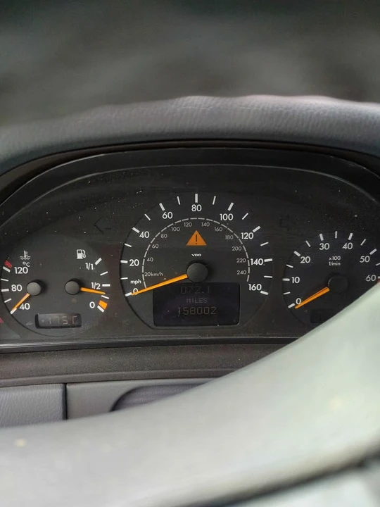 2002 Mercedes-Benz W210 E-Class - Image 6 of 14