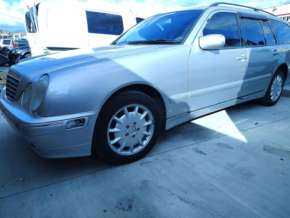2002 Mercedes-Benz W210 E-Class - Image 4 of 14