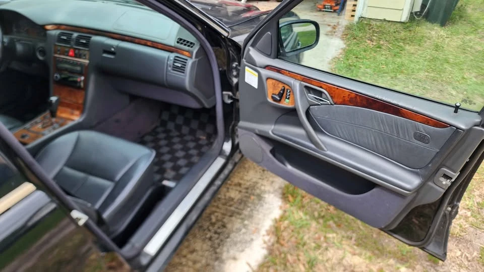 2002 Mercedes-Benz W210 E-Class - Image 13 of 16