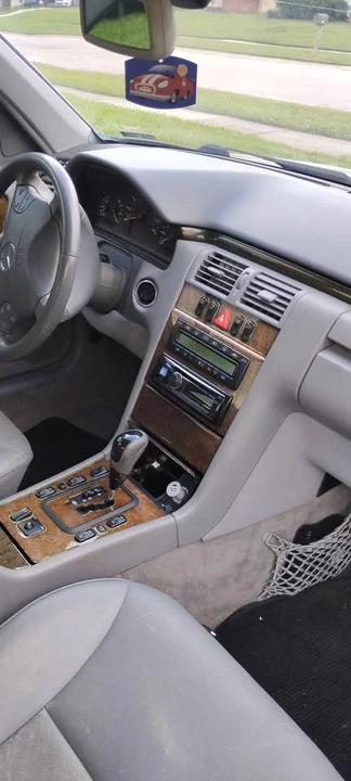 2002 Mercedes-Benz W210 E-Class - Image 11 of 12