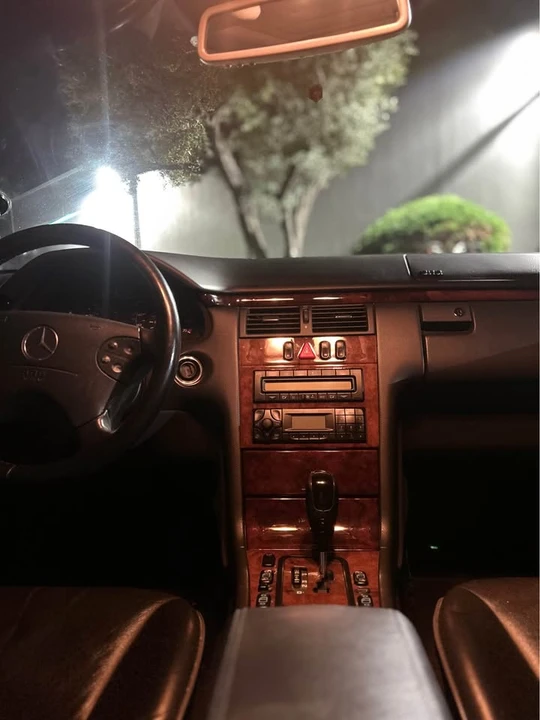 2002 Mercedes-Benz W210 E-Class - Image 13 of 18