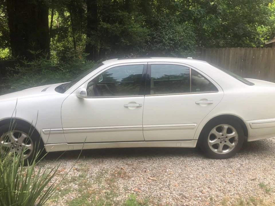 2002 Mercedes-Benz W210 E-Class - Image 3 of 3
