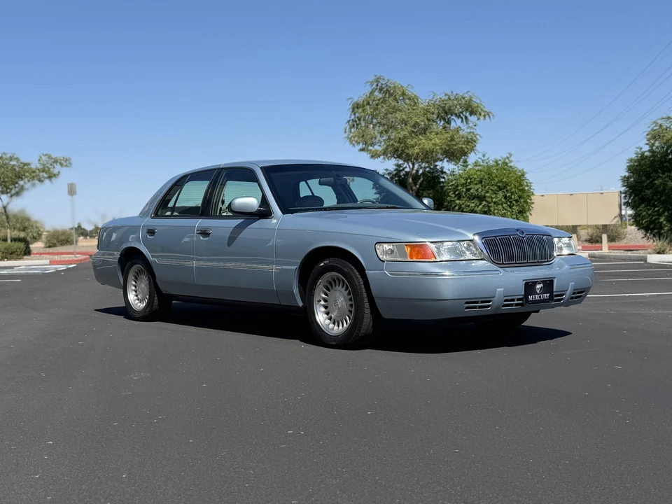 2002 Mercury Grand Marquis - Image 11 of 31