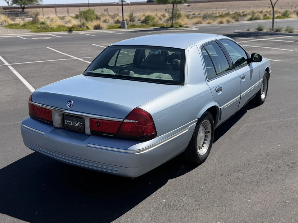 2002 Mercury Grand Marquis - Image 8 of 31