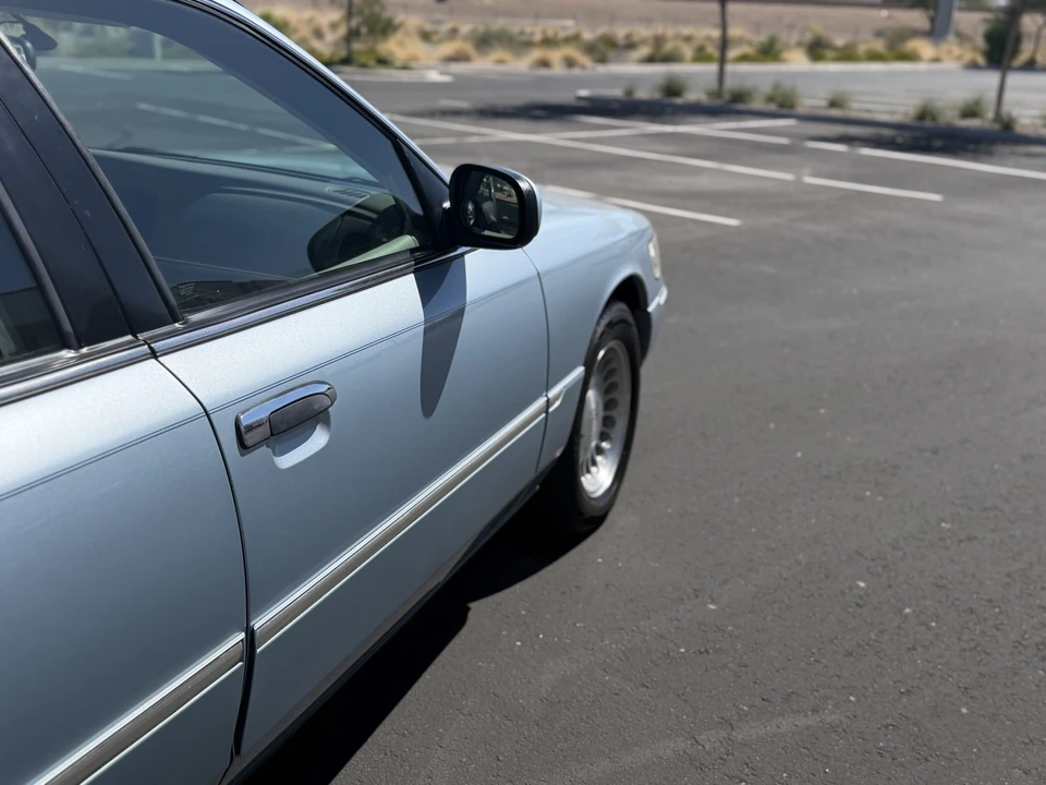 2002 Mercury Grand Marquis - Image 26 of 31