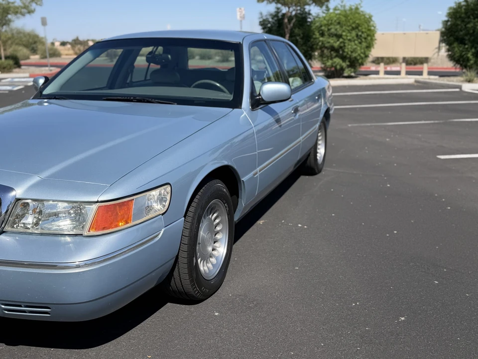 2002 Mercury Grand Marquis - Image 16 of 31