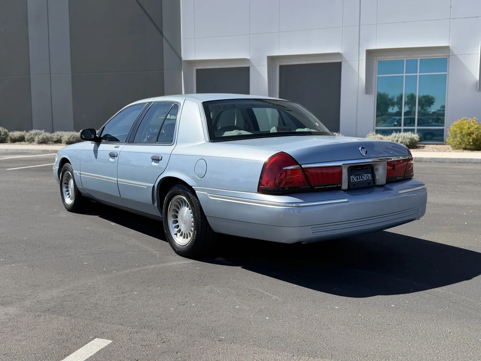 2002 Mercury Grand Marquis - Image 5 of 31