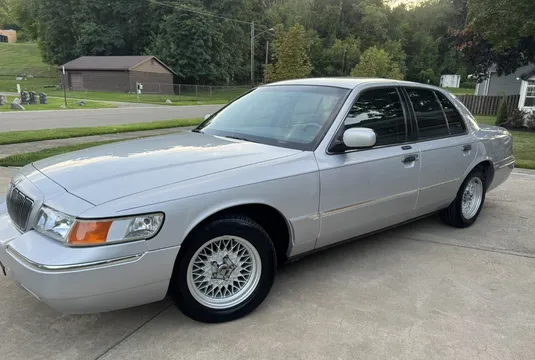 2002 Mercury Grand Marquis LSE
