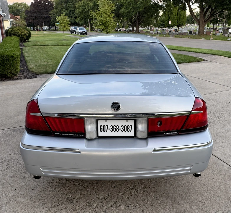 2002 Mercury Grand Marquis - Image 4 of 31