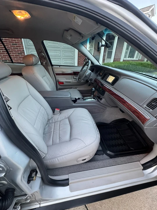 2002 Mercury Grand Marquis - Image 24 of 31