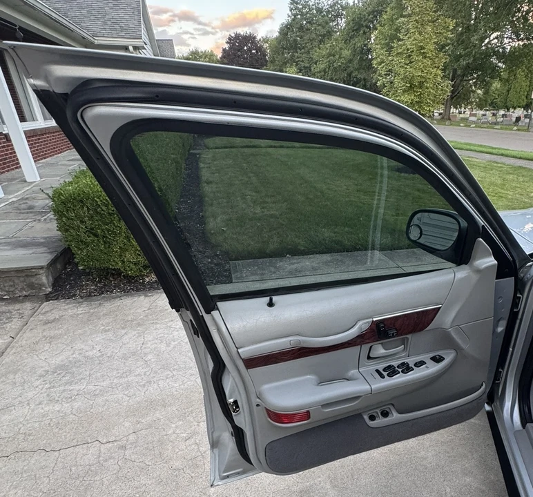 2002 Mercury Grand Marquis - Image 13 of 31