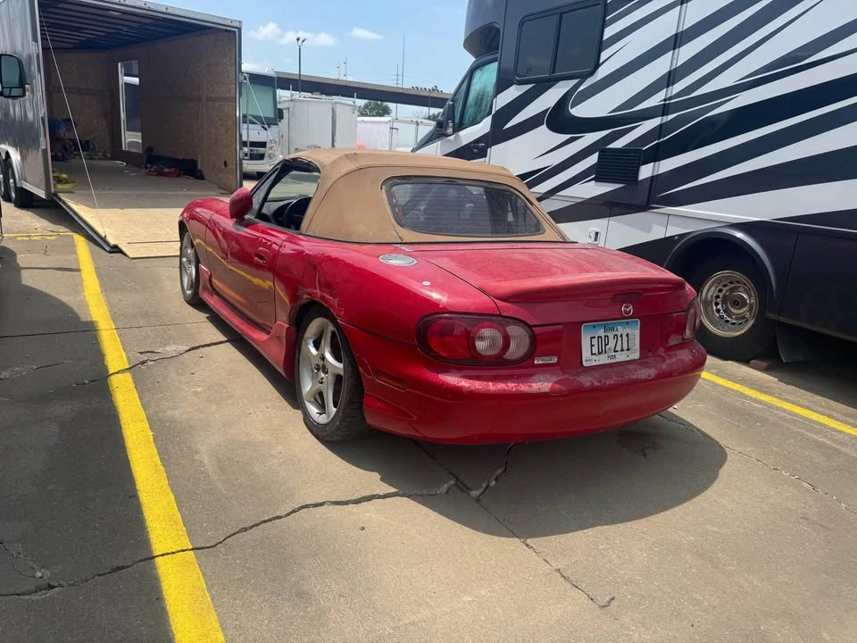 2002 Mazda NB MX-5 Miata - Image 3 of 10