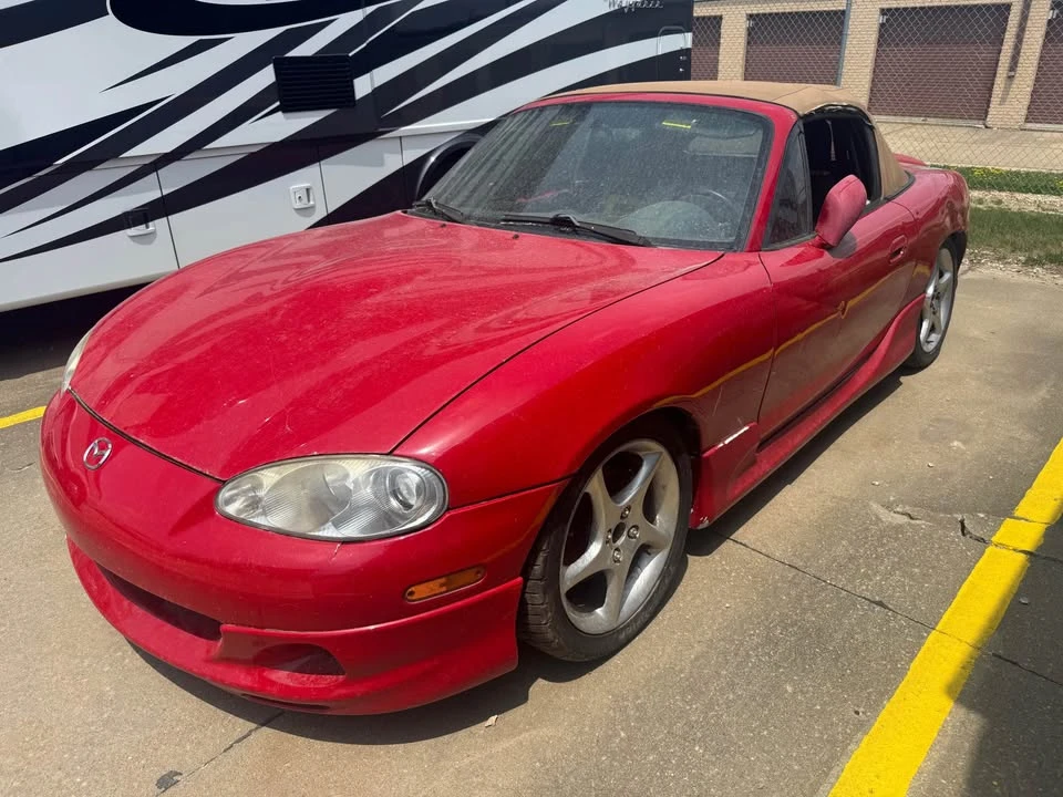 2002 Mazda NB MX-5 Miata - Image 4 of 10