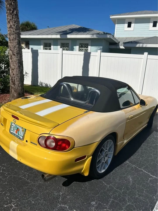 2002 Mazda NB MX-5 Miata - Image 2 of 2