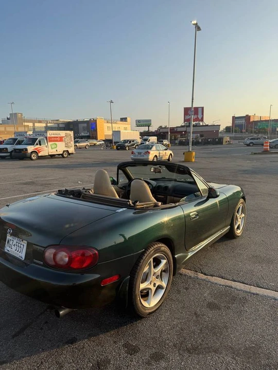 2002 Mazda NB MX-5 Miata - Image 2 of 15