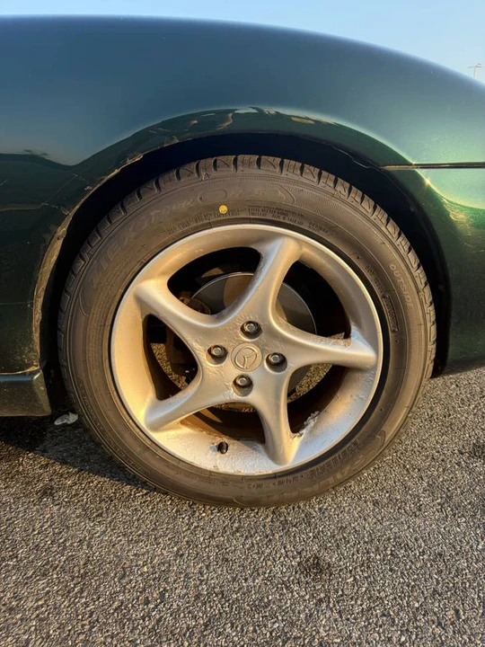 2002 Mazda NB MX-5 Miata - Image 6 of 15