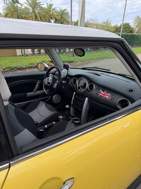 2002 Mini Mini Cooper S 1st Gen - Image 13 of 16