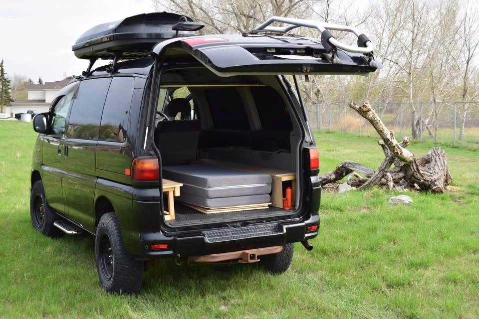 2002 Mitsubishi Delica 4th Gen - Image 5 of 19