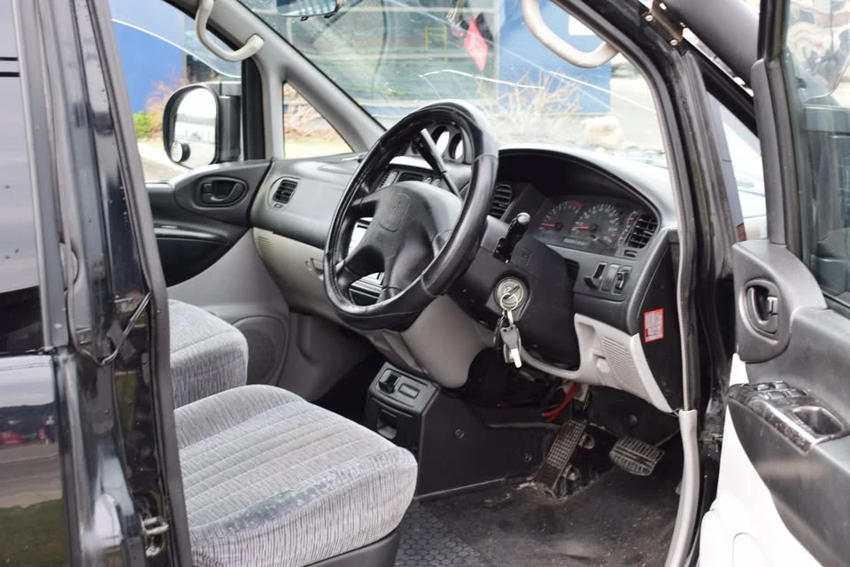 2002 Mitsubishi Delica 4th Gen - Image 15 of 19