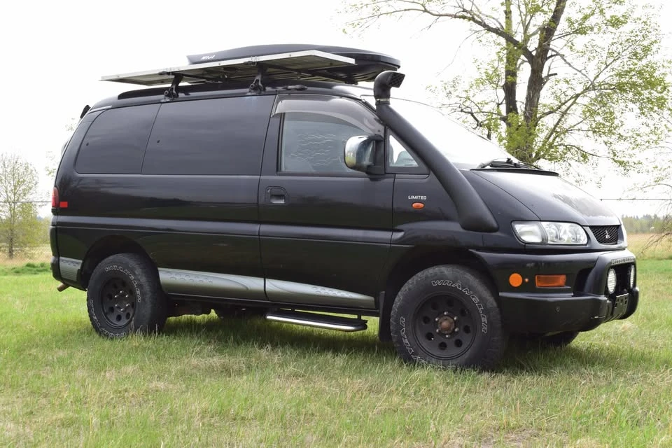 2002 Mitsubishi Delica 4th Gen - Image 3 of 19