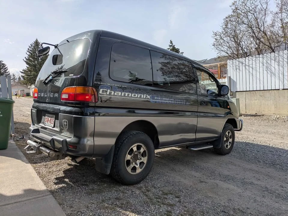 2002 Mitsubishi Delica 4th Gen - Image 8 of 13