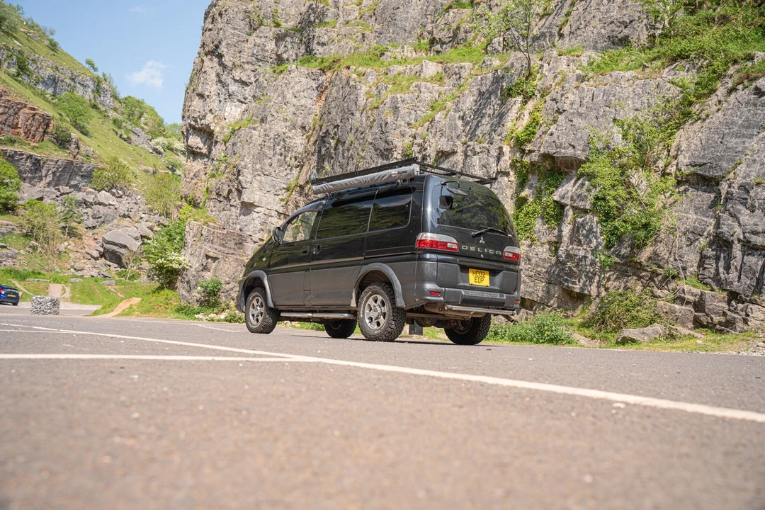 2002 Mitsubishi Delica 4th Gen - Image 18 of 30
